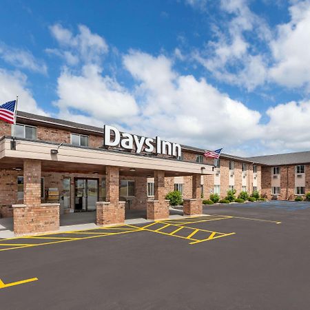 Baymont By Wyndham Manistee Hotel Buitenkant foto