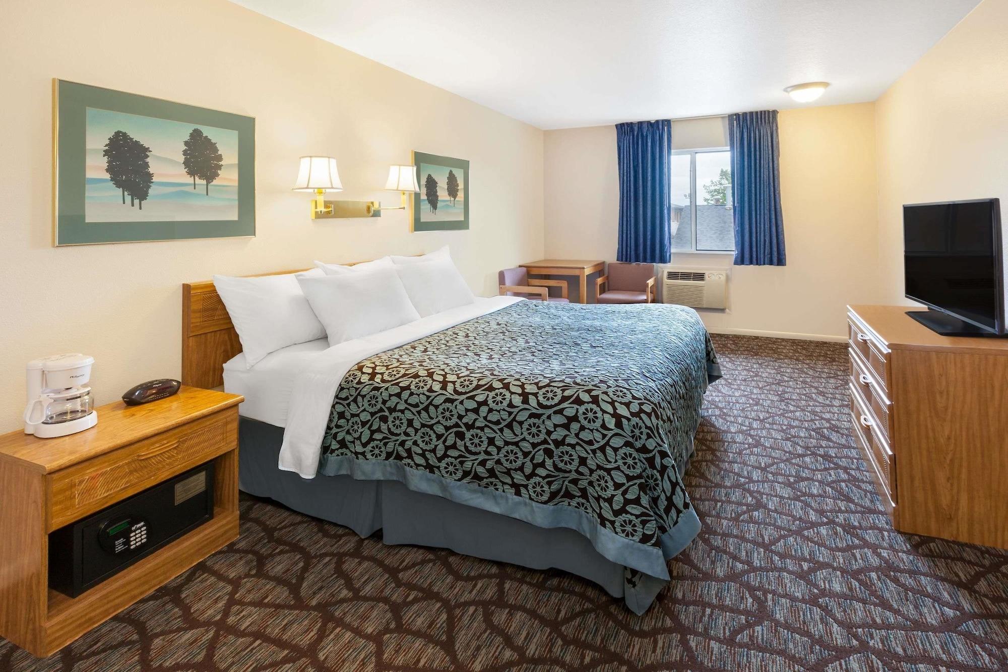Baymont By Wyndham Manistee Hotel Buitenkant foto