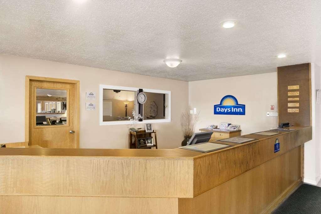 Baymont By Wyndham Manistee Hotel Interieur foto