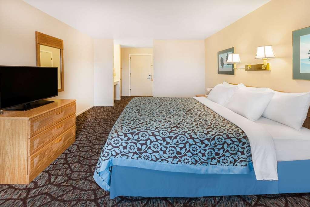 Baymont By Wyndham Manistee Hotel Kamer foto